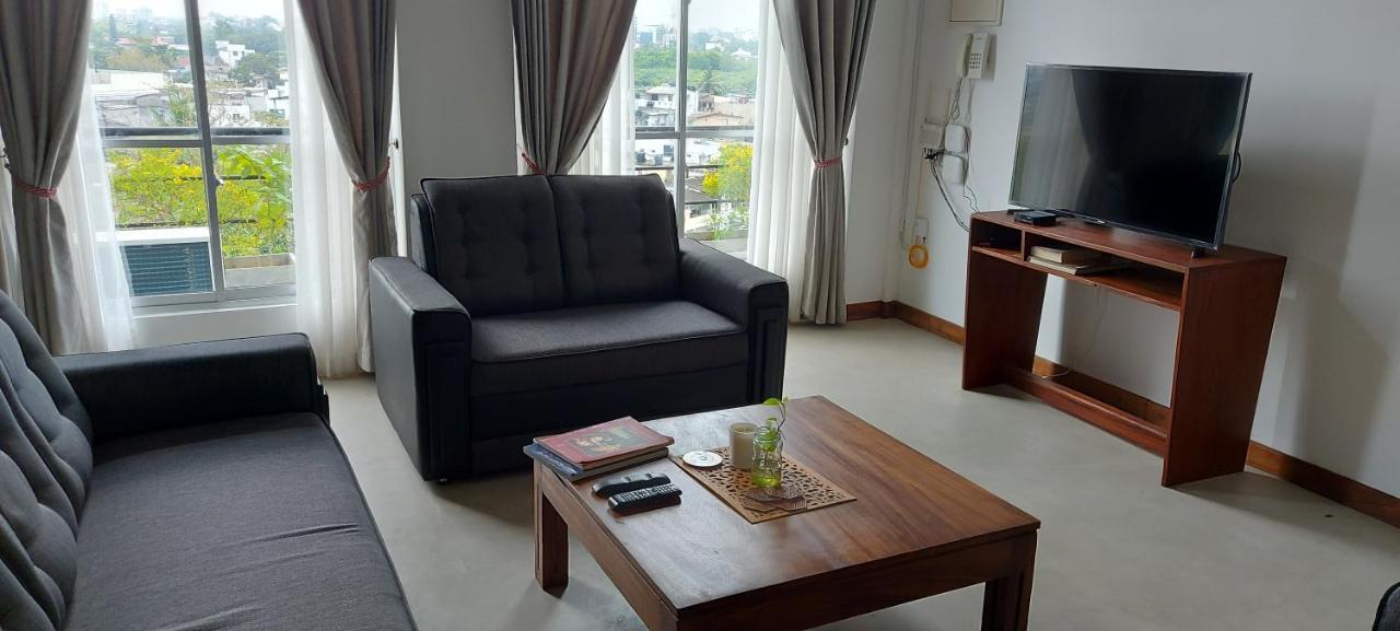 Jays Guest - Rajagiriya Colombo Hotel Екстериор снимка