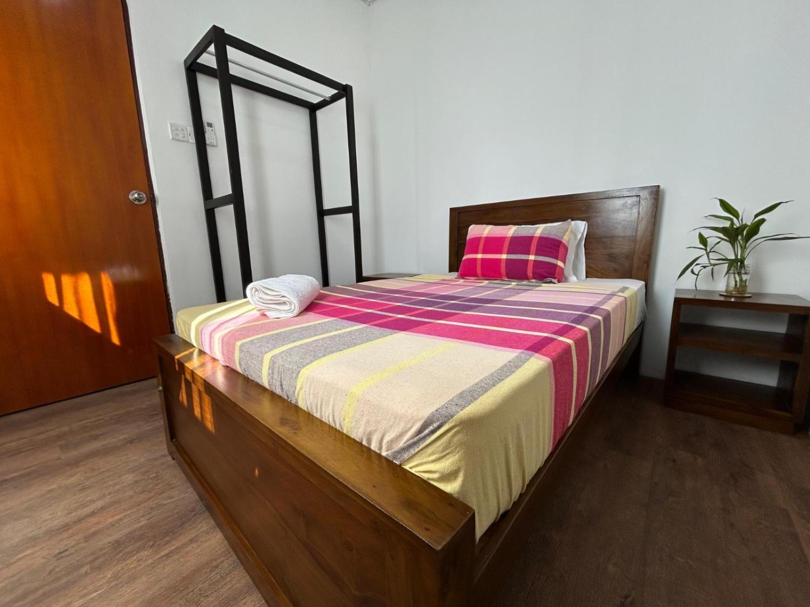 Jays Guest - Rajagiriya Colombo Hotel Стая снимка